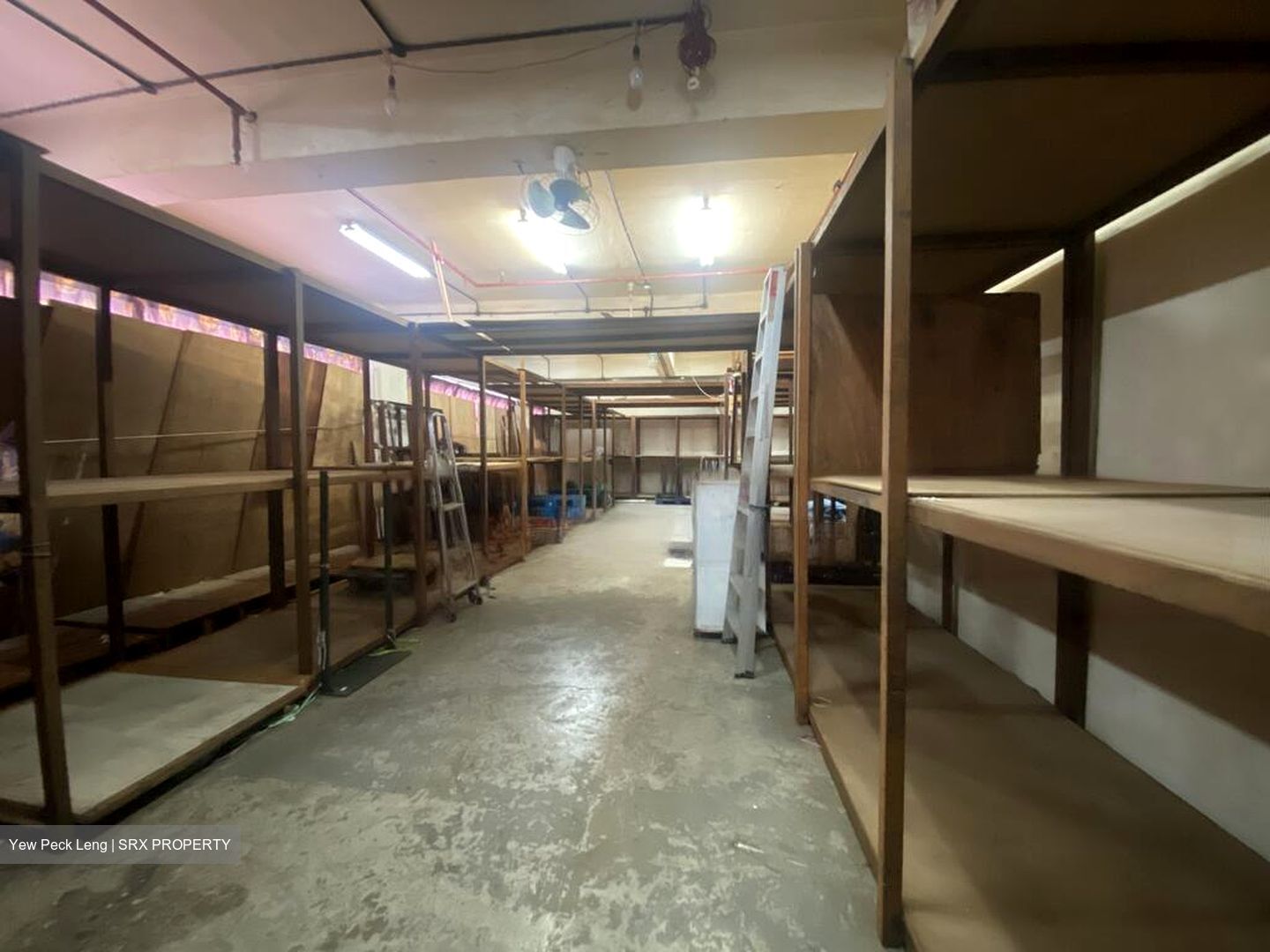 Gordon Industrial Building (D14), Factory #461425641